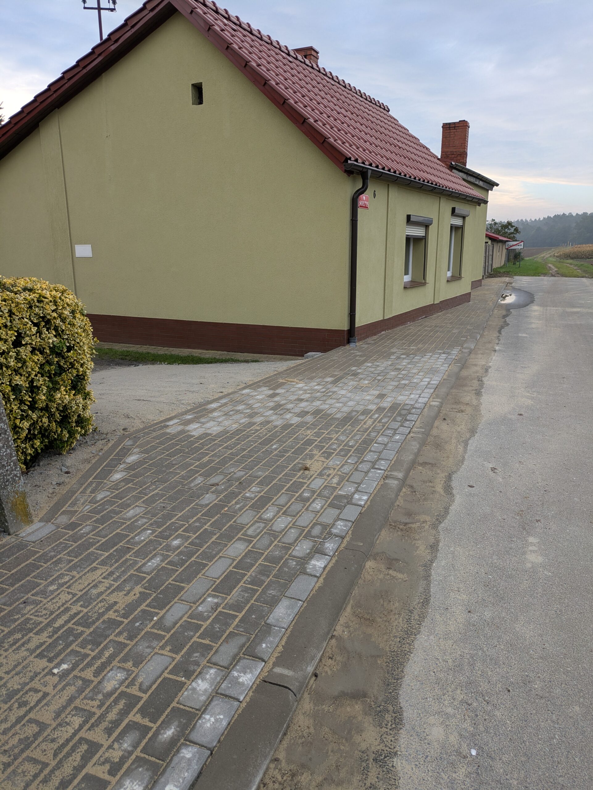 Chodnik w Gołkowie gotowy!