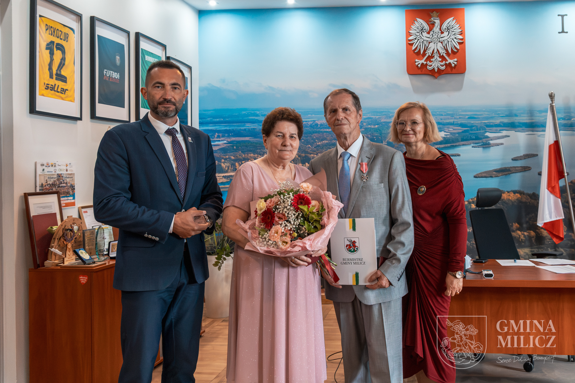 Wręczenie medali okolicznościowych dla Państwa Haliny i Kazimierza Kidoń.